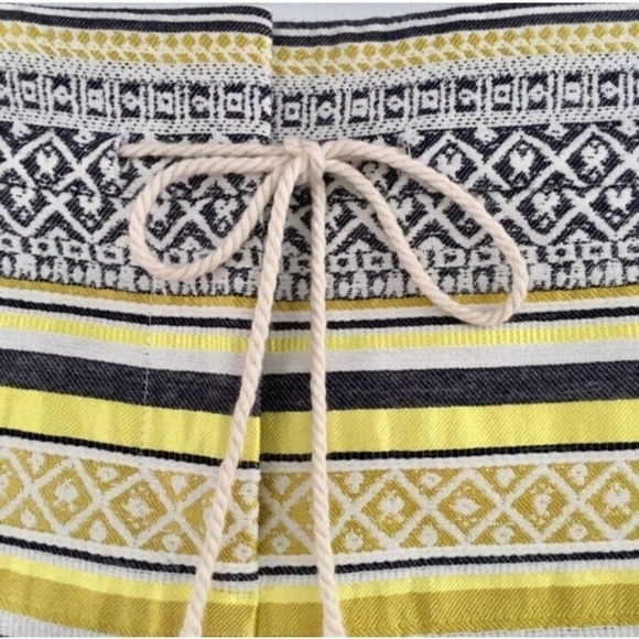 ANN TAYLOR LOFT- WOMENS RIVERA BROCADE SHORTS Size 10 - Picture 3 of 9
